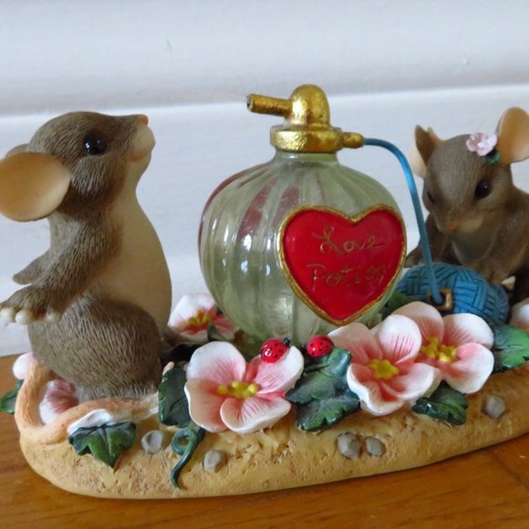 These are charming tails mice made by Fitz Floyd. - Picture 7 of 9